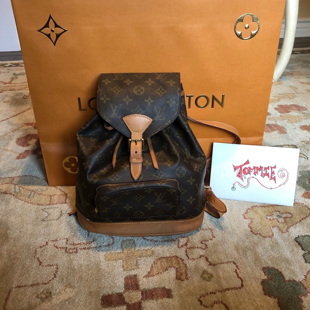 Louis Vuitton Montsouris MM
